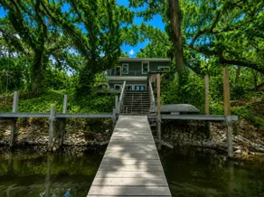 Alice House on Hillsborough River - Image 2
