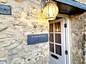 Move back in time! 4 bed cottage with modern twist - Image 3