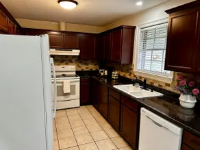 Gather & Relax: Updated Stay w/Fire Pit, Near LSU - Image 5
