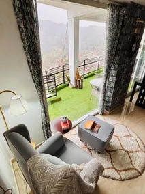 Chic Mountain Home|Peaceful Stay with Valley View - Image 5