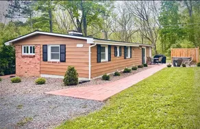 Berkeley Breeze-ski resorts, lake access, hot tub! - Image 2