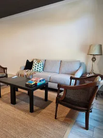 Modern apartment overlooking a Historic Downtown - Image 3