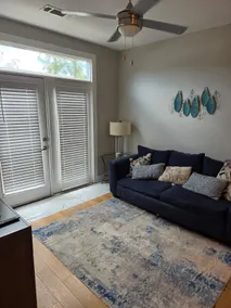 1 Bedroom, Sleeps 4, Close to LSU Stadium - Image 2