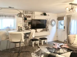 Cherry Creek Chic Retreat🍒 - Image 4