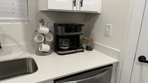 Modern Spacious Stay | Fast Wi-Fi + Workspace - Image 2