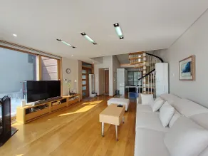 Daegwallyeong Edge House (Unit 2202) - Image 4