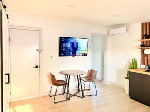 Modern GuestHouse Fenced & Pet Friendly - Image 4