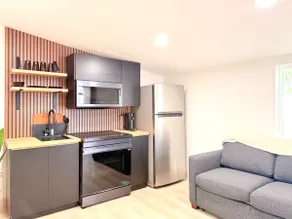 Modern GuestHouse Fenced & Pet Friendly - Image 5