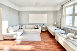 Stylish city home with stunning views 76 m2 - Image 2