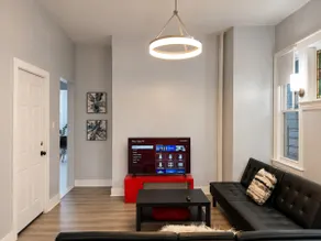 Spacious & Convenient near NYC - Image 4