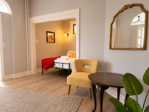 Spacious & Convenient near NYC - Image 2
