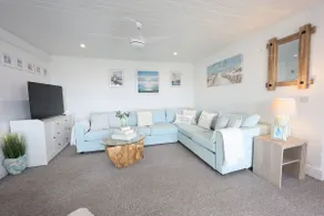 Harbour View - Sleeps 26 guests - Image 2