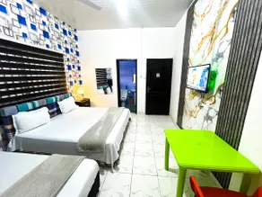 Book up to 4 family Ensuites, WIFI, food, pool - Image 2
