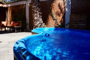 Getaway with Jacuzzi, Private Pool, Airport - Image 3