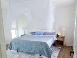 3 bed home pool in quiet neighborhood - Image 3