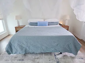 3 bed home pool in quiet neighborhood - Image 4