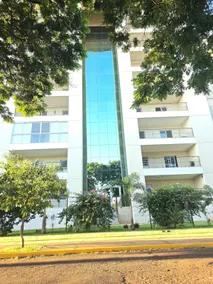 apartment with pool and 2 garages - Image 3