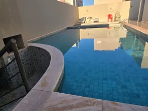 apartment with pool and 2 garages - Image 2