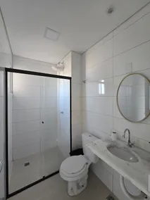 apartment with pool and 2 garages - Image 4