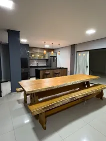 Rare Townhouse in the Land of the Falls - Image 4