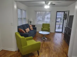 Twin Oaks on Cleveland - Image 4