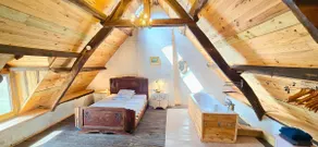Small, simple, isolated, private house, without neighbors - Image 4
