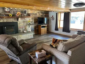 The Log Cab-Inn - Image 2