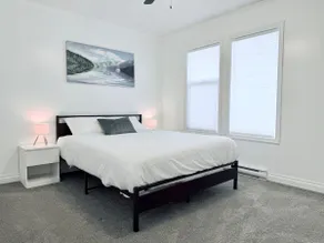 Heart of the City | Clean, Cozy & Fully Equipped - Image 2