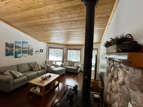 Rocky Mountain Retreat: Private 2 Acres & Hot Tub - Image 4