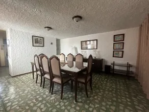 House in the heart of the city - Image 4