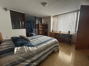House in the heart of the city - Image 5