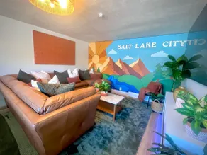 Luxe 5BR Haven-Hot Tub-Near DT-3 Kings-Ski-Game Rm - Image 2
