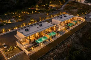 Celeste Luxury Villas - Image 5