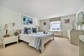 No 46 The Salcombe - Image 3