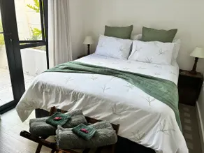 Quiet Safe, Spacious near Airport, UCT, Hospitals - Image 5