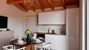 Brighter Days - Two-room apartment with lake view and pool - Image 4