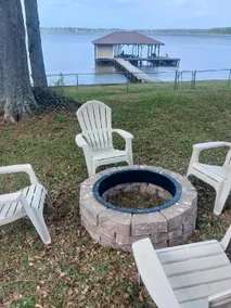 Pelican's Roost|boathouse|fenced yard|kayaks - Image 3