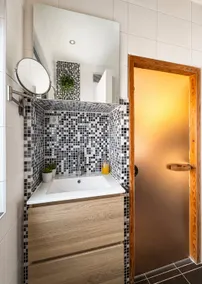 From Parel van Renesse - Image 3