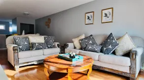 Relaxing Townhouse Escape - Image 2