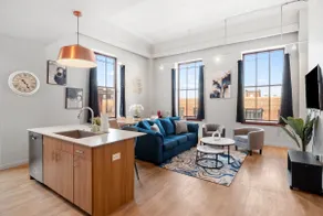 Vibrant Loft in St. Louis| Pool| Free Parking| Gym - Image 5