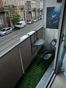Stylish, modern & spacious apartment in Brussels - Image 2