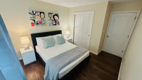 EWR NYC | 3br 6 beds | Sleeps 9 | FREE Parking - Image 5
