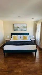 EWR NYC | 3br 6 beds | Sleeps 9 | FREE Parking - Image 4