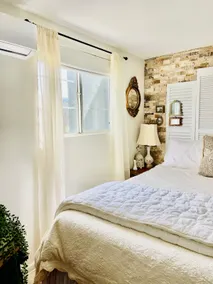 Cottage In Temecula Countryside - Image 2