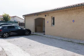 Charming 3-room Nice - Parking - Air conditioning - Garden - Image 4