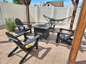 Cute Apartment with Large Private Fenced Patio - Image 4