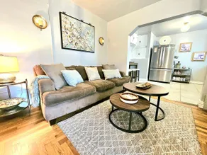 Cute Apartment with Large Private Fenced Patio - Image 3