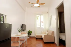 1 bedroom condo free pool access - Image 4