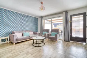 2 independent houses near Paris + Parking - Image 2