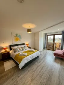 Great Quiet & Brand New Flat With Great Transport Links in Bushey - Image 5